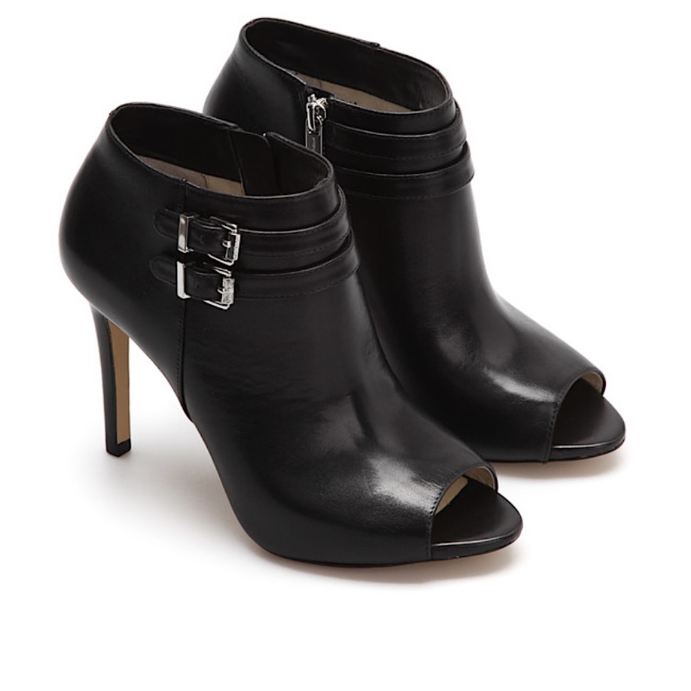 Michael Kors Leather Boots – Limited Edition – Elegant – $450 Retail